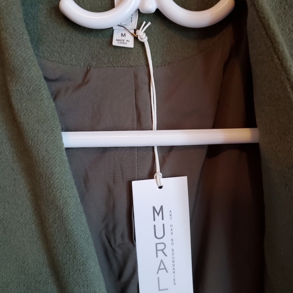 Mural Long Coat - Picture 7 of 9